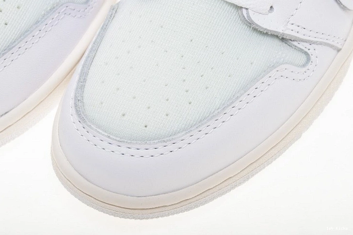 retro NIKE White Air  high 1 AQ0818-100 OWT Jordan 1221